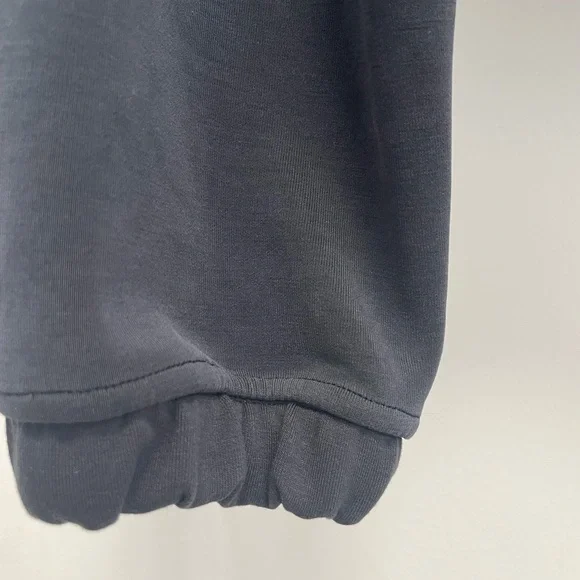 Lululemon Brushed Softstreme Half Zip - Size 4 - Black - Picture 14 of 16